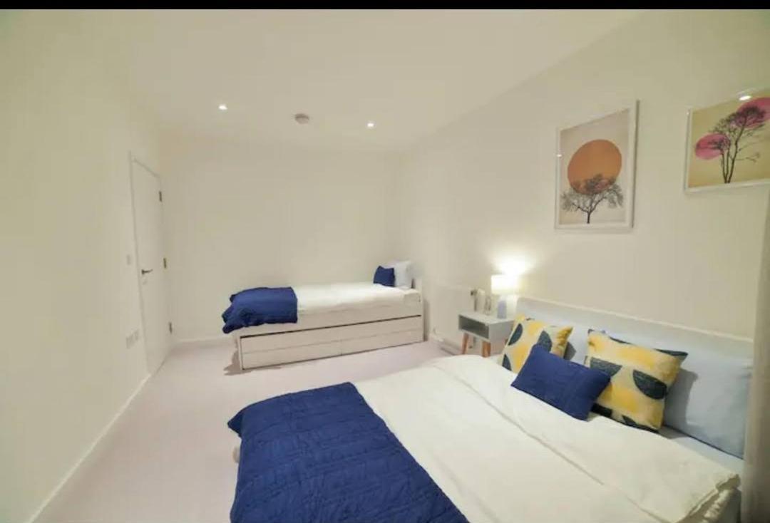 London Guest Room Exterior photo