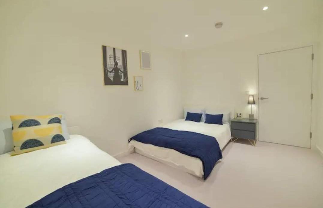 London Guest Room Exterior photo